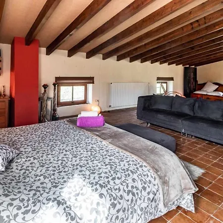 Holiday home Mas Casalliques Masoveria En El Termino De I Pruit