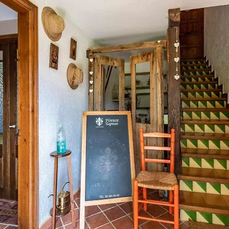 Holiday home Mas Casalliques Masoveria En El Termino De I Pruit